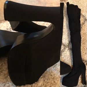 Thigh-high Black Boots | 6 |